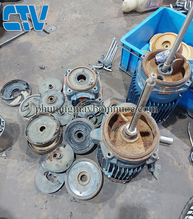 Sửa máy bơm nước đa tầng cánh nhựa bị hỏng buồng bơm